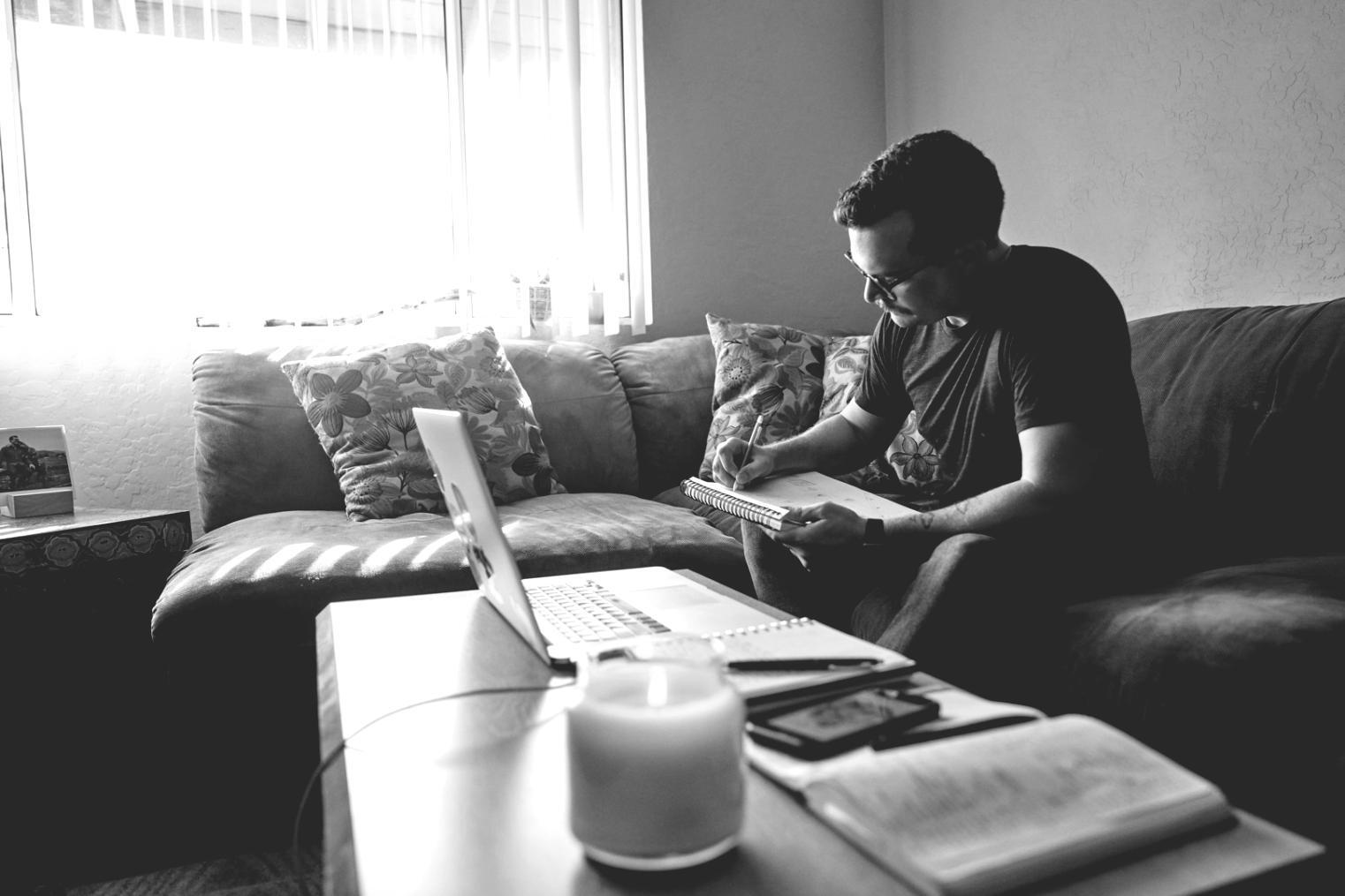 Visualisierung verschiedener Erzählstrukturen und Handlungsbögen